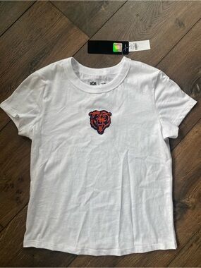 Chicago Bears Womens Small T Shirt NWT NFL Team Apparel White Embroidered Logo